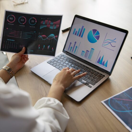 Advanced Analytics & AI-driven Insights