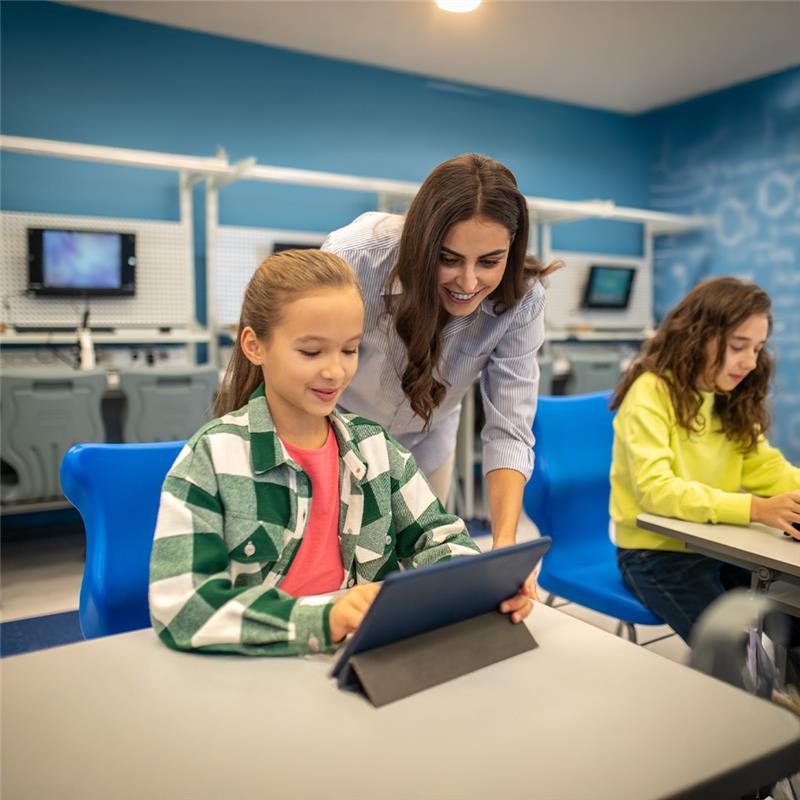 Streamlining Digital Learning and Classroom Management for Educational Institutions Grid