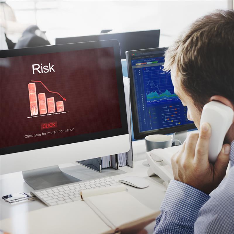 Real-Time Risk Management Middleware for Traders