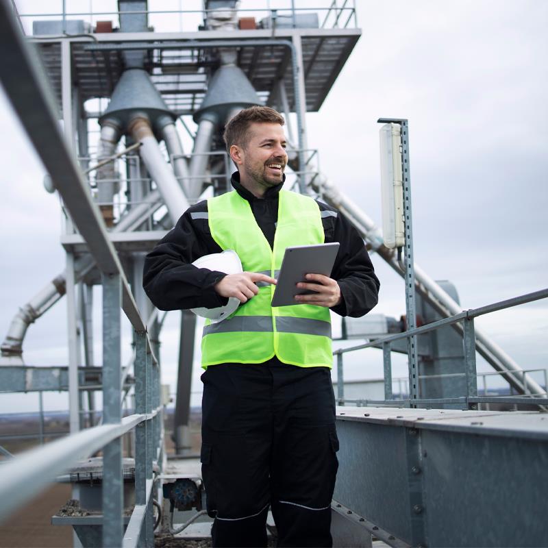 IoT and AI-Powered Oil & Gas Facility Management System